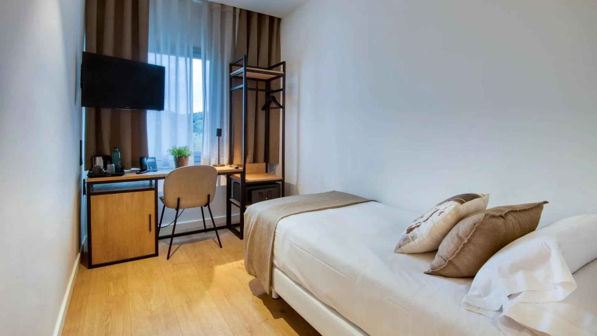 ***  Hotel Costabella Gerona Spanje