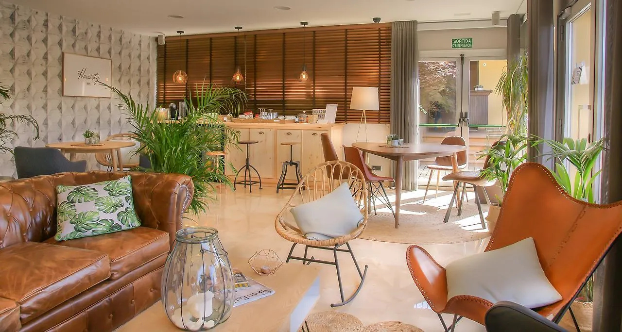 Hotel Costabella Girona 3*,